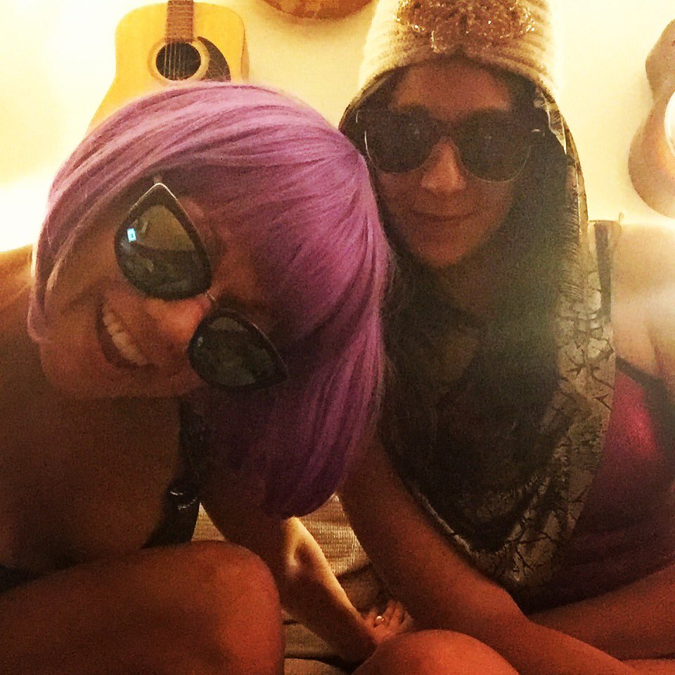 BettyandKora's tweet photo. See y'all tonight at the @biltmorecabaret for @MoonBootsMusic !! #bettyandkoraloveyou #lifemusik #nitemovesvyr https://t.co/J483ZOf3De
