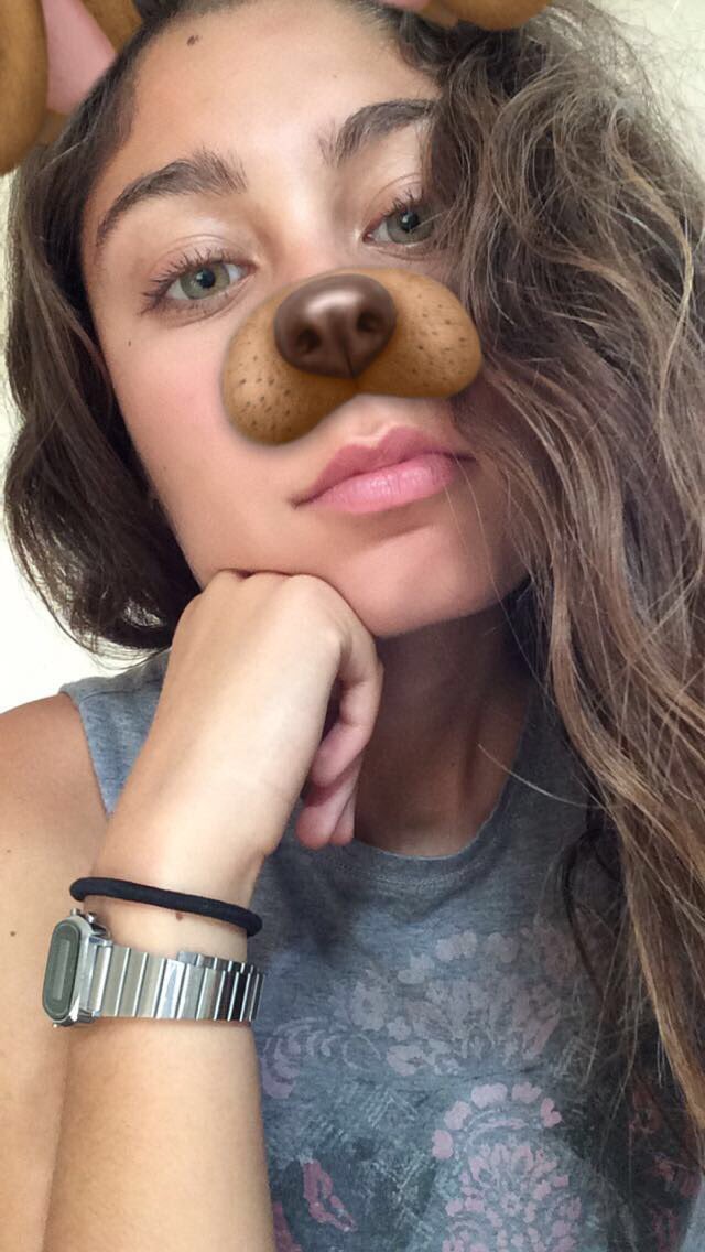 thirlomez's tweet photo. because i love her so much , she's my angel ♡  #SnapsToMadison @MadisonBeer https://t.co/TL132myKmH