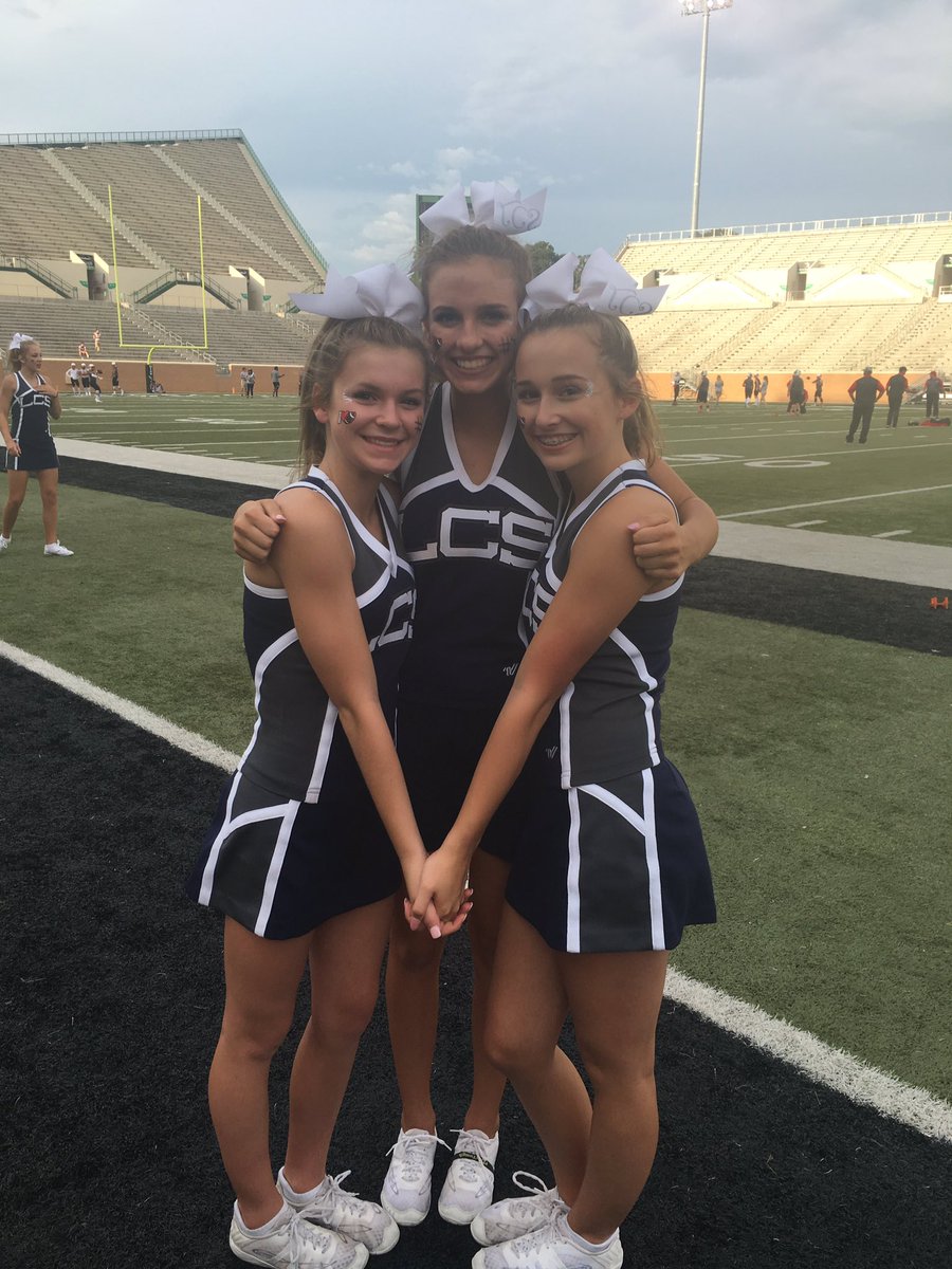 CcaAshlyn's tweet image. first game:)