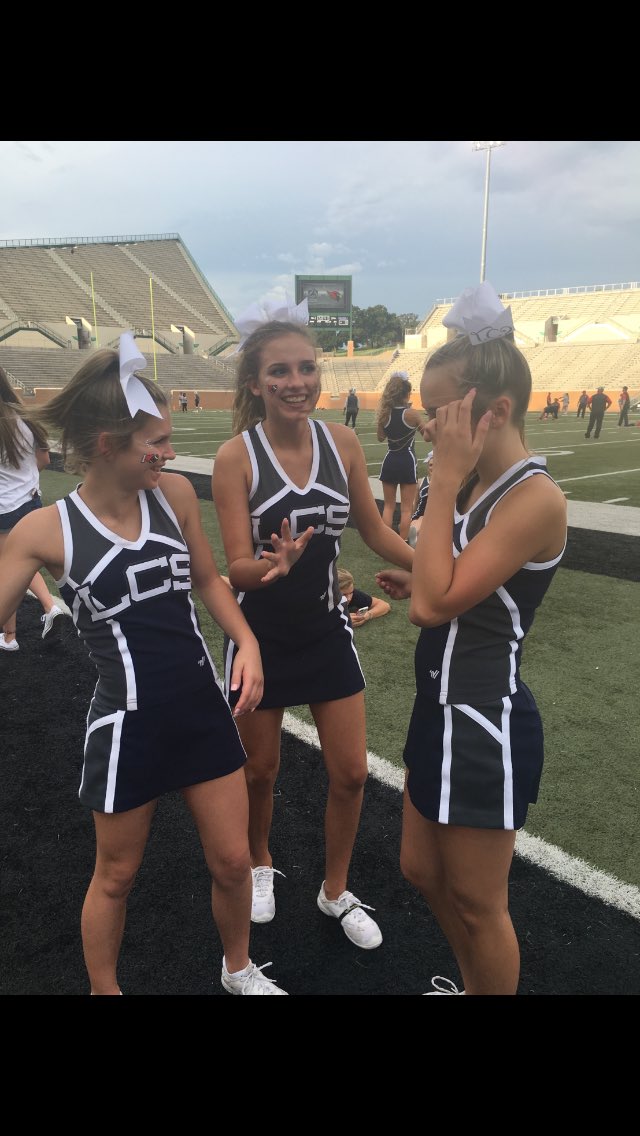 CcaAshlyn's tweet image. first game:)