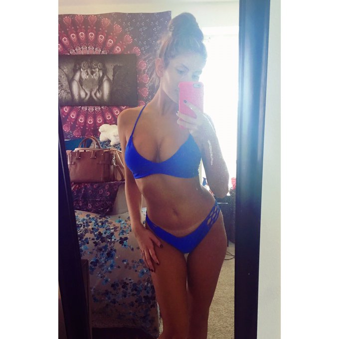 2 pic. Ordered this bikini off amazon & it came in early???? #loveit https://t.co/Y9gfnujn3D