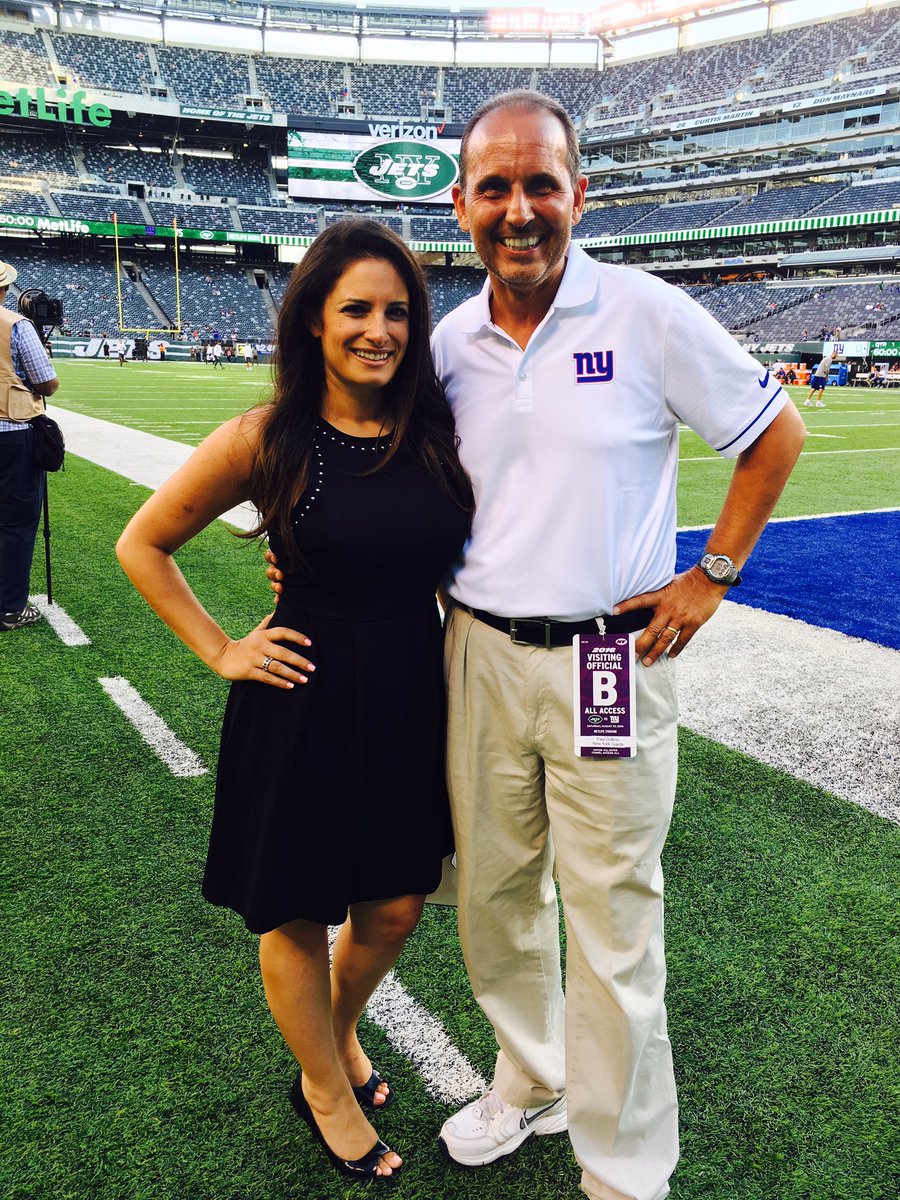 LisaMarieFalbo's tweet image. Me and Paulie D surveilling the scene before #NYGvsNYJ! @NYGRadio