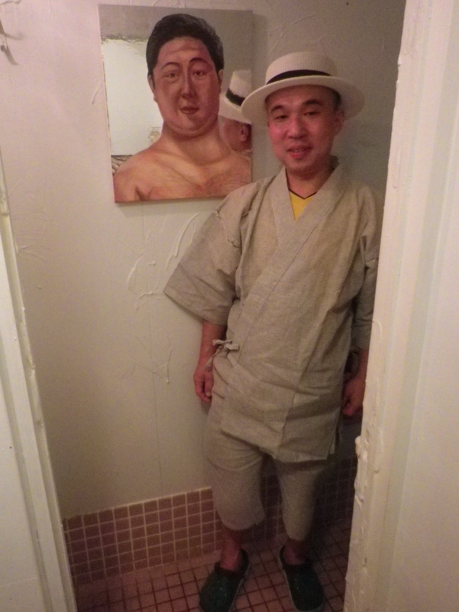 ひ、〇〇〇〇ちゃんらしき人の個展の、お、お、お写真?! ひ、〇〇〇〇ちゃんらしき人の個展の、お、お、お写真?!