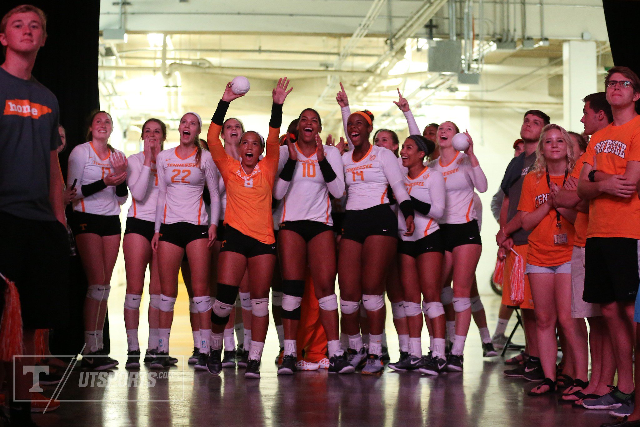 tennessee-volleyball-on-twitter-ready-for-match-time-vols-vs-middle