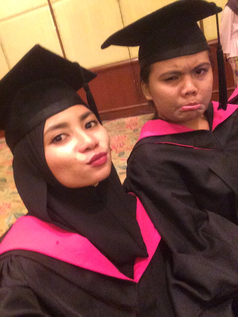 Aziey_Tweety's tweet photo. #convocation #cosmopoint #kk #27August2016 https://t.co/264rJInnHG