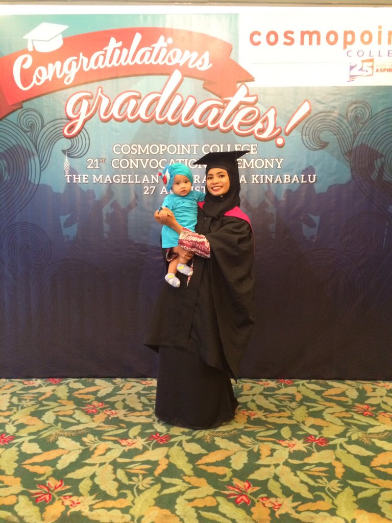 Aziey_Tweety's tweet photo. #convocation #cosmopoint #kk #27August2016 https://t.co/mkIRUzY8Pr