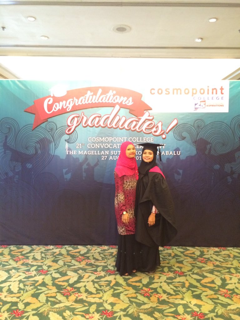 Aziey_Tweety's tweet photo. #convocation #cosmopoint #kk #27August2016 https://t.co/mkIRUzY8Pr