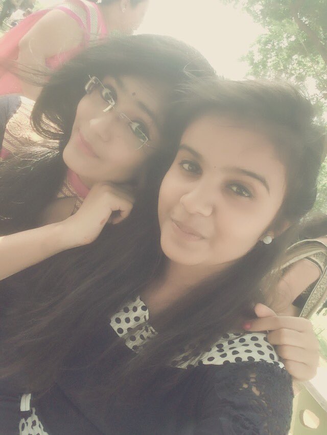 khuc_patel's tweet photo. Mah cutie n lovely bestii https://t.co/M8tWY1CHxc