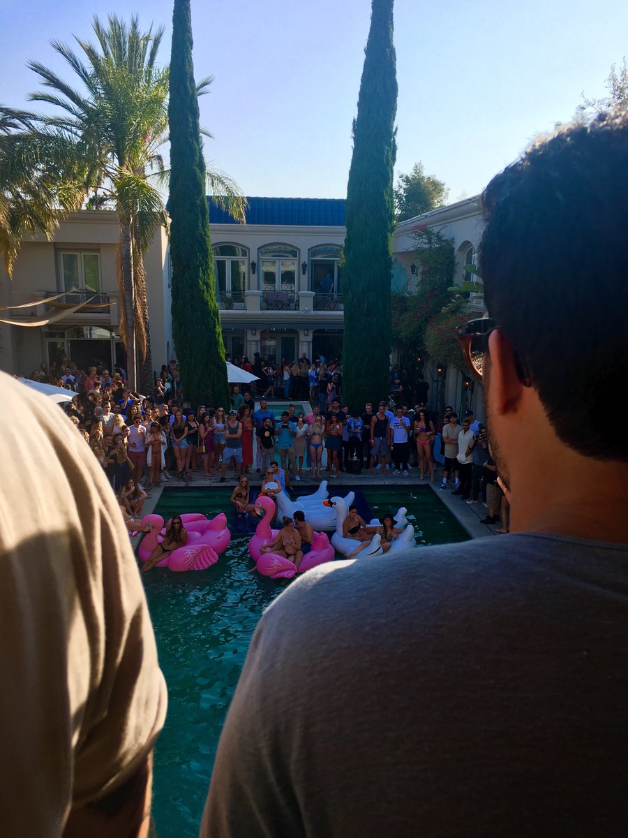 tailopez's tweet photo. 1/2 of donations going to @redcrosd 1/2 going to my friend's charity @imamodelcitizen #havefundogood #hereinmypool https://t.co/uk2G5htdjO