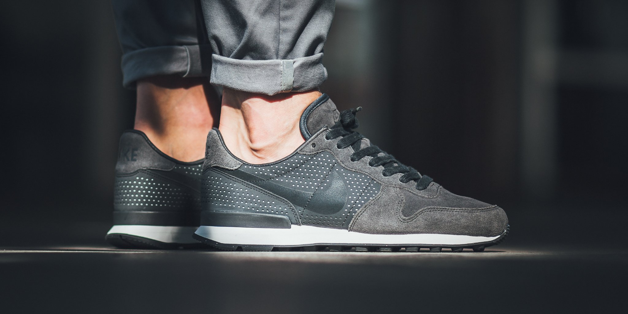Titolo on X Nike Internationalist LX Anthracite Anthracite Summit White Black SHOP HERE https t GdG3jBTVAX https t VB9QwAdP4R X