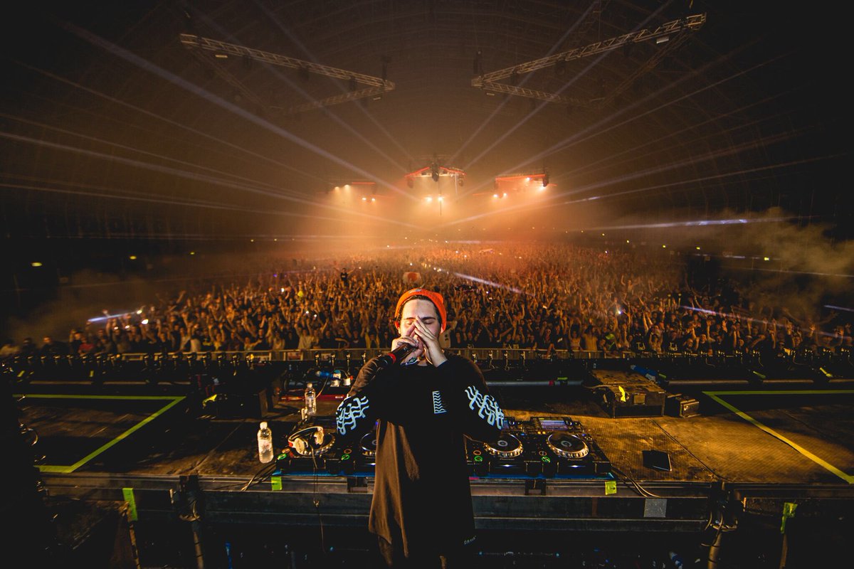 Jauzofficial's tweet photo. Wow thank you @Creamfields that was so much fun! https://t.co/TwlYVHmASn