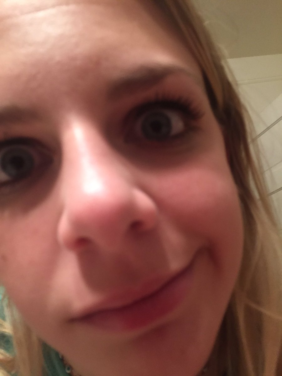 juliakuntzz's tweet photo. @malloryholland0 lol bye https://t.co/Ww2o43Lyus