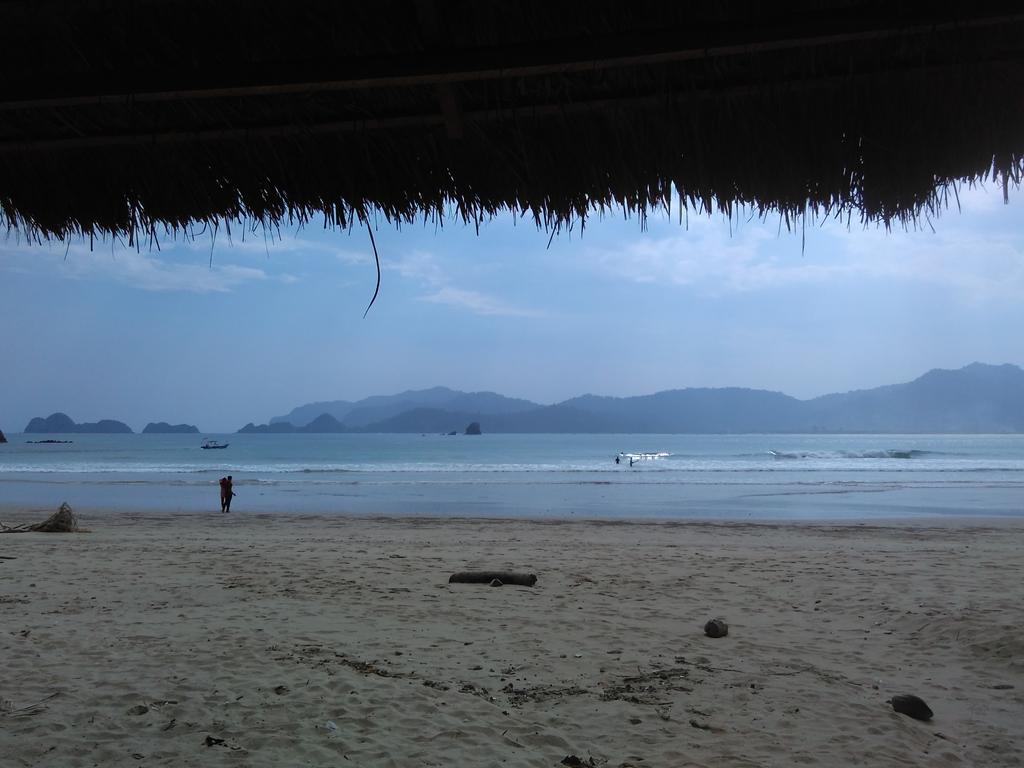 Selamat siang sahabat pulau merah, jangan lupa bahagia 😎 #pulaumerah #banyuwangi