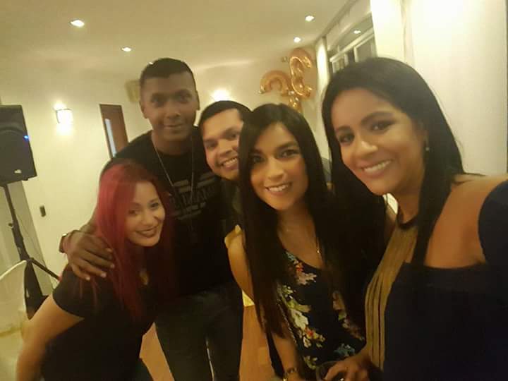 Mayensis's tweet photo. Entre panas https://t.co/z4V7Tdz4aS
