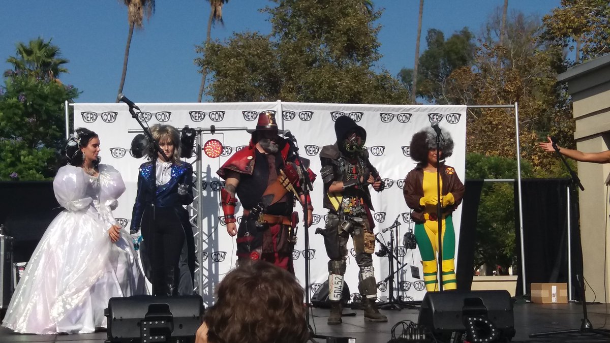 WanderingDorkie's tweet image. Top 4 cosplay contest (#1-4, left to right). Amazing costumes. Had a blast!#NerdCon #NerdCon2016