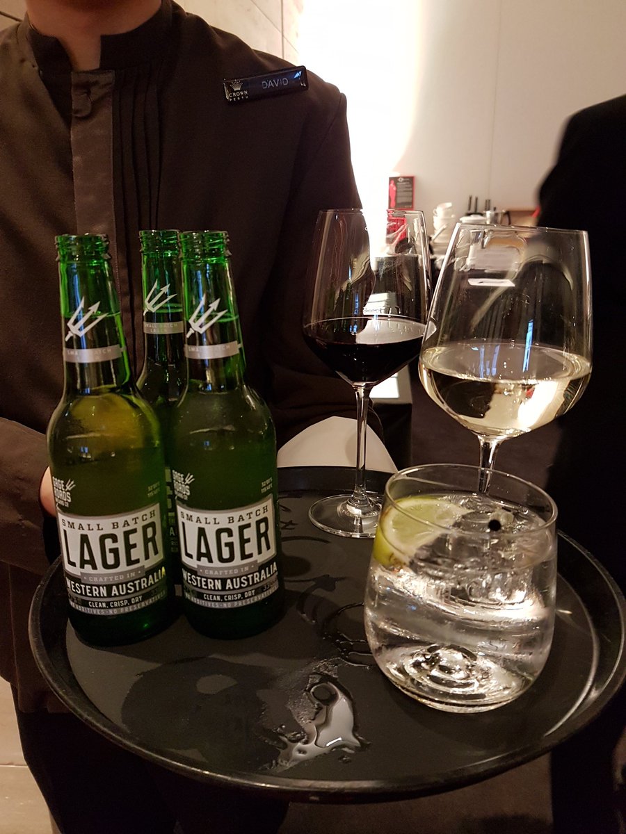 eecwaus's tweet photo. Brilliant drink sponsors @GageRoads @eecwaus  @Leeuwin_Estate https://t.co/yl5yS8rmmQ