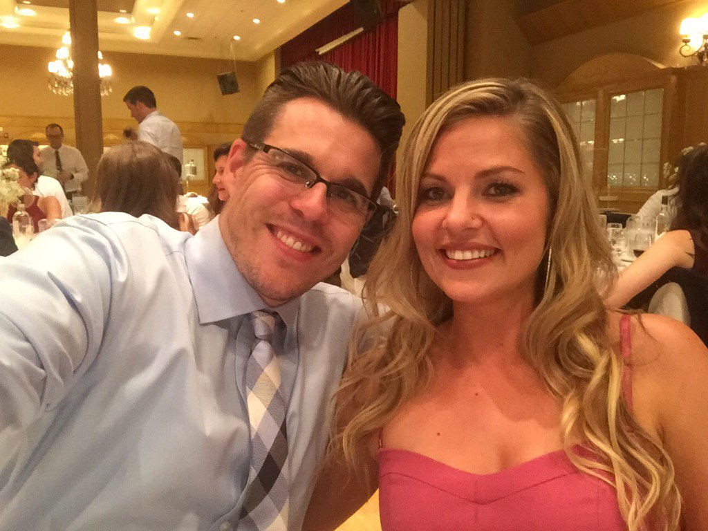 fureteurab's tweet photo. #ElyseAndConnor2016 https://t.co/LZtirJ0tTu