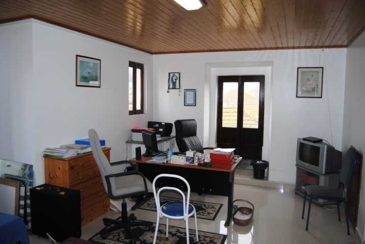 HeyProperty's tweet image. For Sale - House: Silver Coast, Peniche. hey-portugal-property-1.globimmo.net/en/detail/57c0…