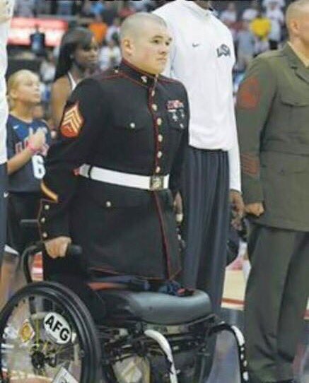 FakeSportsCentr's tweet image. Hey Colin Kaepernick, you refused to stand during the national anthem? This HERO still stands. 🇺🇸