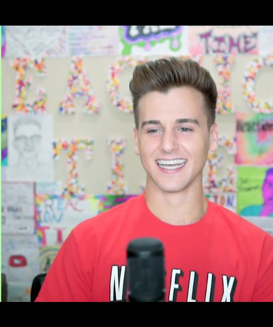 Reaction_TimeFP's tweet image. His smile😍😍 OML😱😭😍😘💘 @TalFishman_