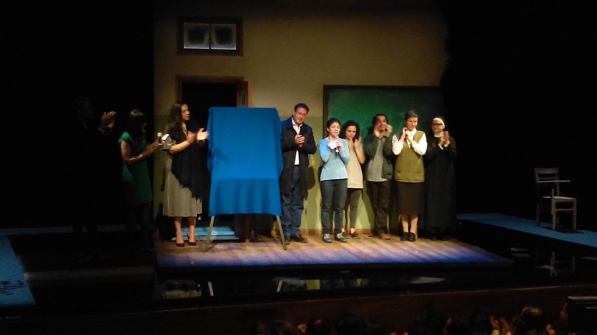 "Gracias a todo el equipo creativo de #SanchezHuerta y el del <a href="/teatro_milan/">Teatro Milán</a>". <a href="/AnaKarinaGE/">Ana Karina Guevara</a>