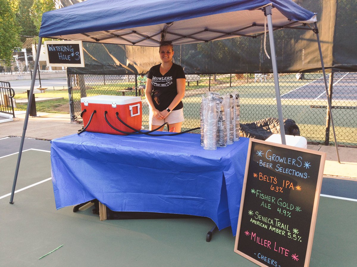 PuppyNadav's tweet photo. What a great #party @Semi_Handmade Can't wait to make an entrance! Next up: @Kentlands5K 🐾

https://t.co/j4kvMoxQtU https://t.co/Rl9A8wPJDw