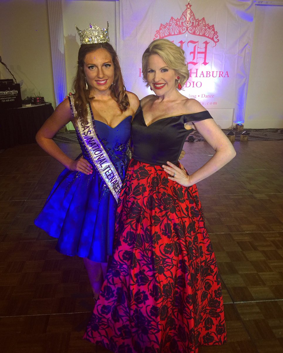 antso_srqueen's tweet photo. Had a wonderful time promoting #ANTSO tonight at the fabulous @heatherhabura's Showcase charity event 💙👑 https://t.co/UwdgF8ELaK