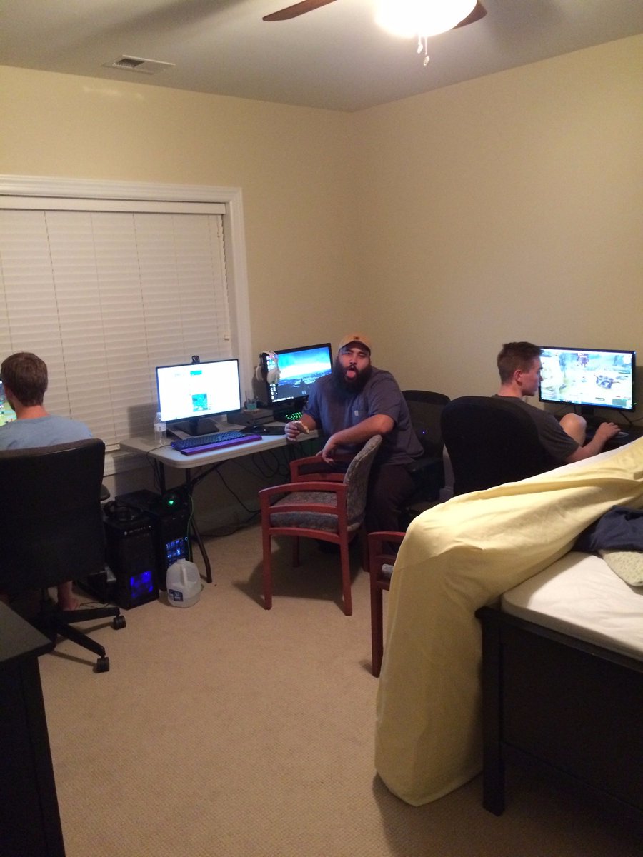 PsychonautsWow's tweet photo. TWO DAYS AWAY WE GOT OUR SQUAD SET UP AND READY TO STEAM FIRST LVL 110 ON SERVER!!! TWITCH 3 a.m.@ MarioPsychonauts https://t.co/YiV5ZwZCU0
