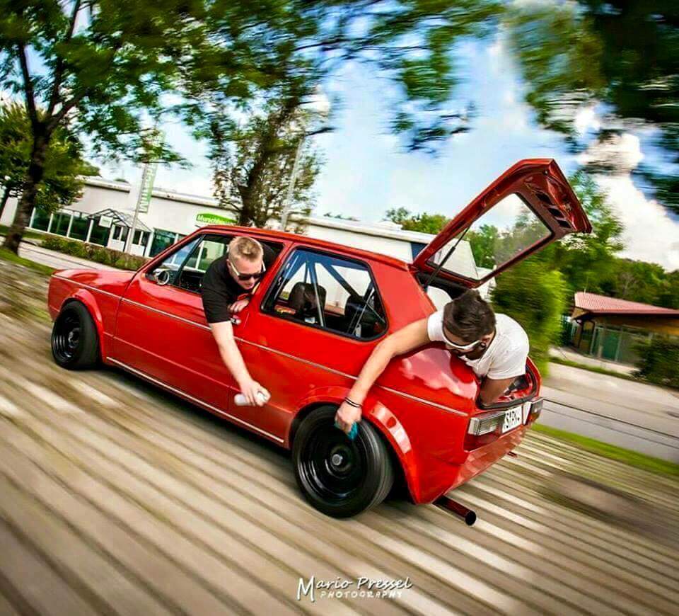SA_CampFest's tweet photo. Things that happen at Campfest 😆
📷Mario Pressel
#RollingShots #VdubLove #VW #VAGlife #StanceNation #Mk1 #Wheelfreaks https://t.co/ylbzmLmOvA