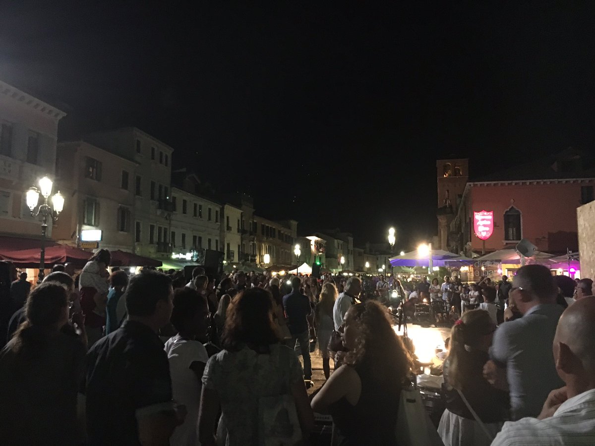 laeli74's tweet photo. #summershopeningnights #ascomchioggia #chioggiatv #nottebianca #chioggia https://t.co/m3Fi0F9C2h