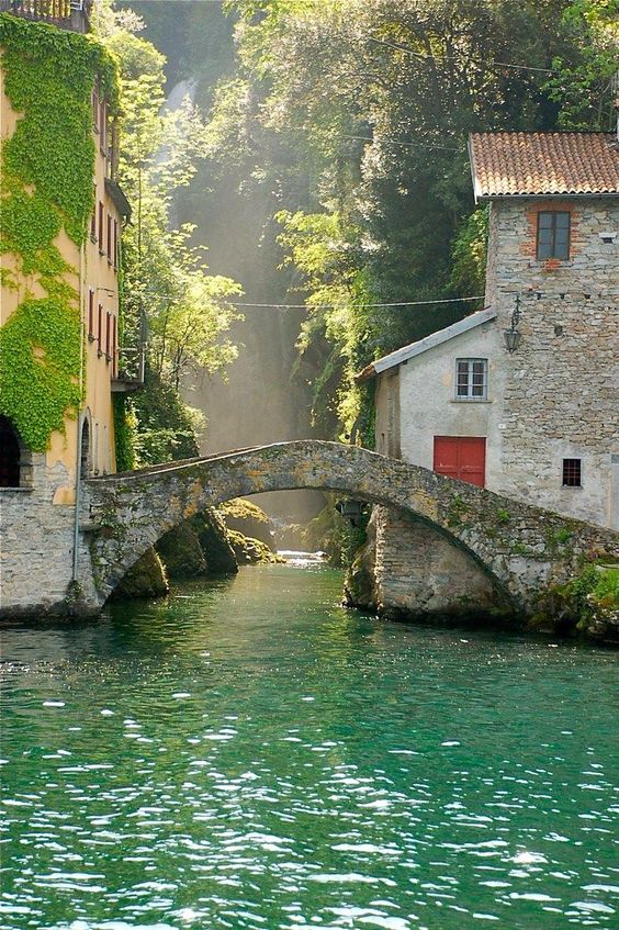 C_AliceResto's tweet photo. The beautiful village of Nesso in #Lombardy https://t.co/Ea2ItJBFQi