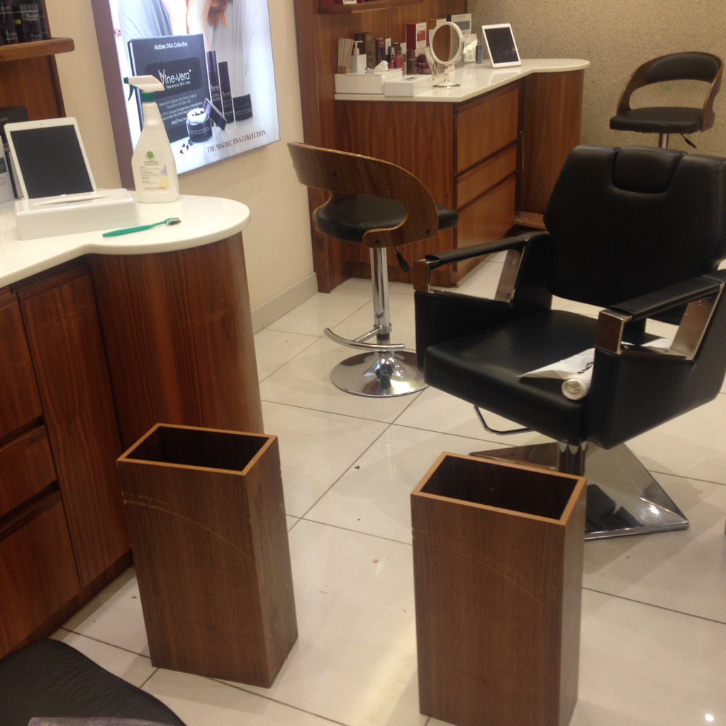 EcoCleanLDN's tweet image. This was a real deep clean last night. Started @ 7.30pm finished @ 1.00am. Omg what a task!!