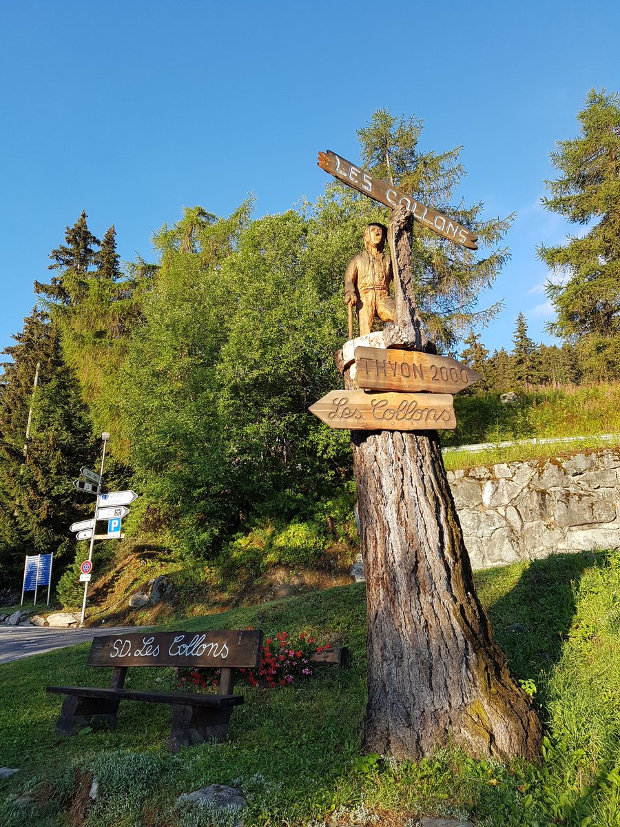 vadrouilleurs's tweet photo. @H974Eric Oui nous sommes dans un environnement plutôt sympa ☺
#LesCollons #thyon #myvaldherens #amoureuxdelasuisse https://t.co/LFJy3pS7E2