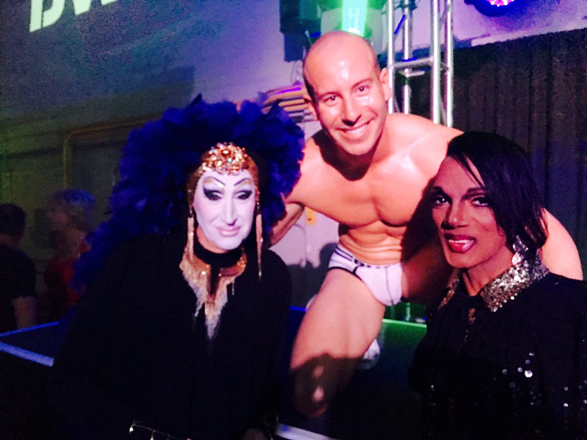 SisterRoma's tweet photo. Happening now. @bebesweetbriar @ChrisMears93 #ijwfd #sanfrancisco https://t.co/Nq61Ik50AR