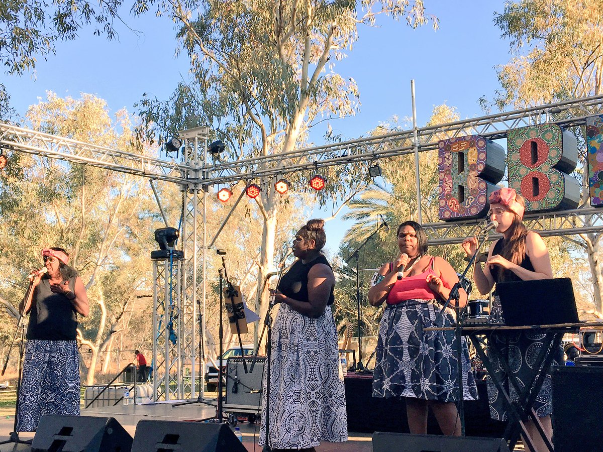 deanapra's tweet photo. KARDAJALA KIRRI-DARRA (SANDHILL WOMEN), 1st female act 2 perform #BushBandsBash. Respect! @musicnt @ATSIMUSICOFFICE https://t.co/tS02QiLCqZ