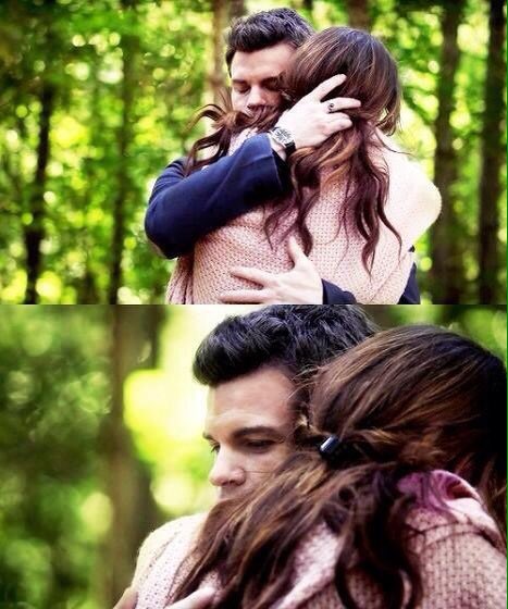 HotorNot_4's tweet image. RT FOR - Klaus and Caroline
LIKE FOR- Elijah and Hayley