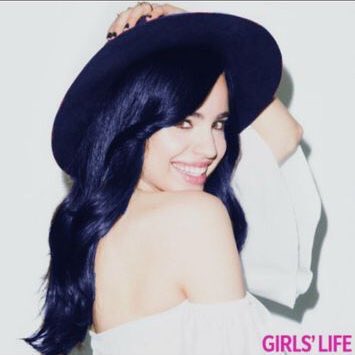 Breaking news their going to prom together <a href="/FryRyCooper_/">Edward Maleficent</a> &amp; @Evie_Grimhilde they might win prom king &amp; queen