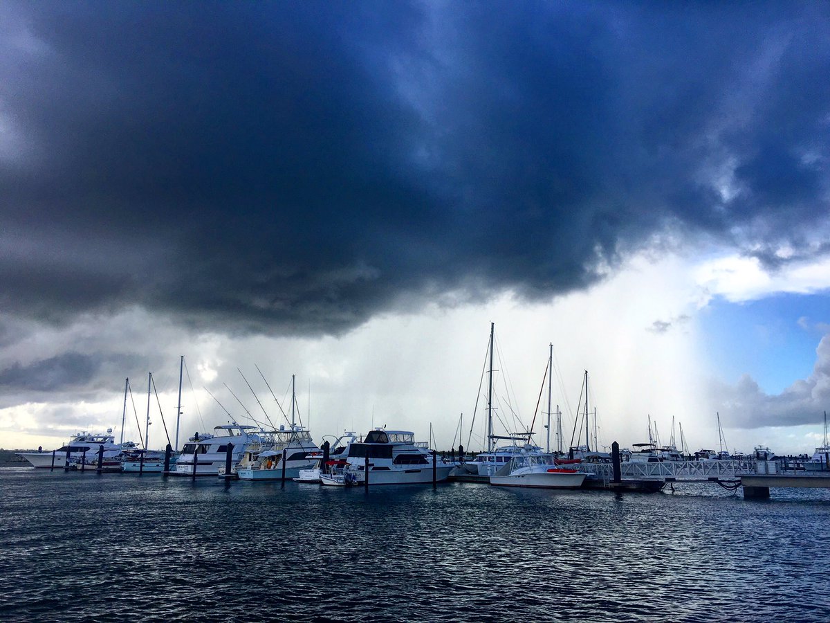 mamapiinkx0's tweet photo. @StormHour @VisitStLucieFla from this #cloudy 2 #rain #onlyinFla #lovethefort #StormHour https://t.co/jaH9eXwY21
