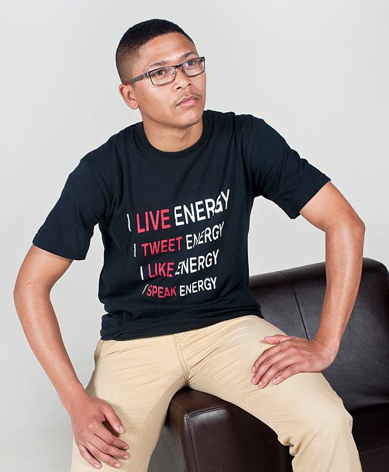 Energy100FMNam's tweet photo. #SundayFusion with @AdrianoVisagi https://t.co/MiDe9Z0QxF