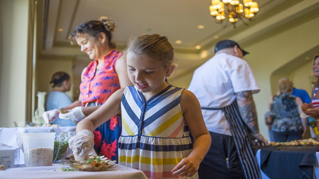 One last event tonight but so far, a tasty blast. savannahnow.com/news/2016-08-2… <a href="/willpeeblesSMN/">Will Peebles</a> <a href="/Aquacurean/">aquacurean</a>