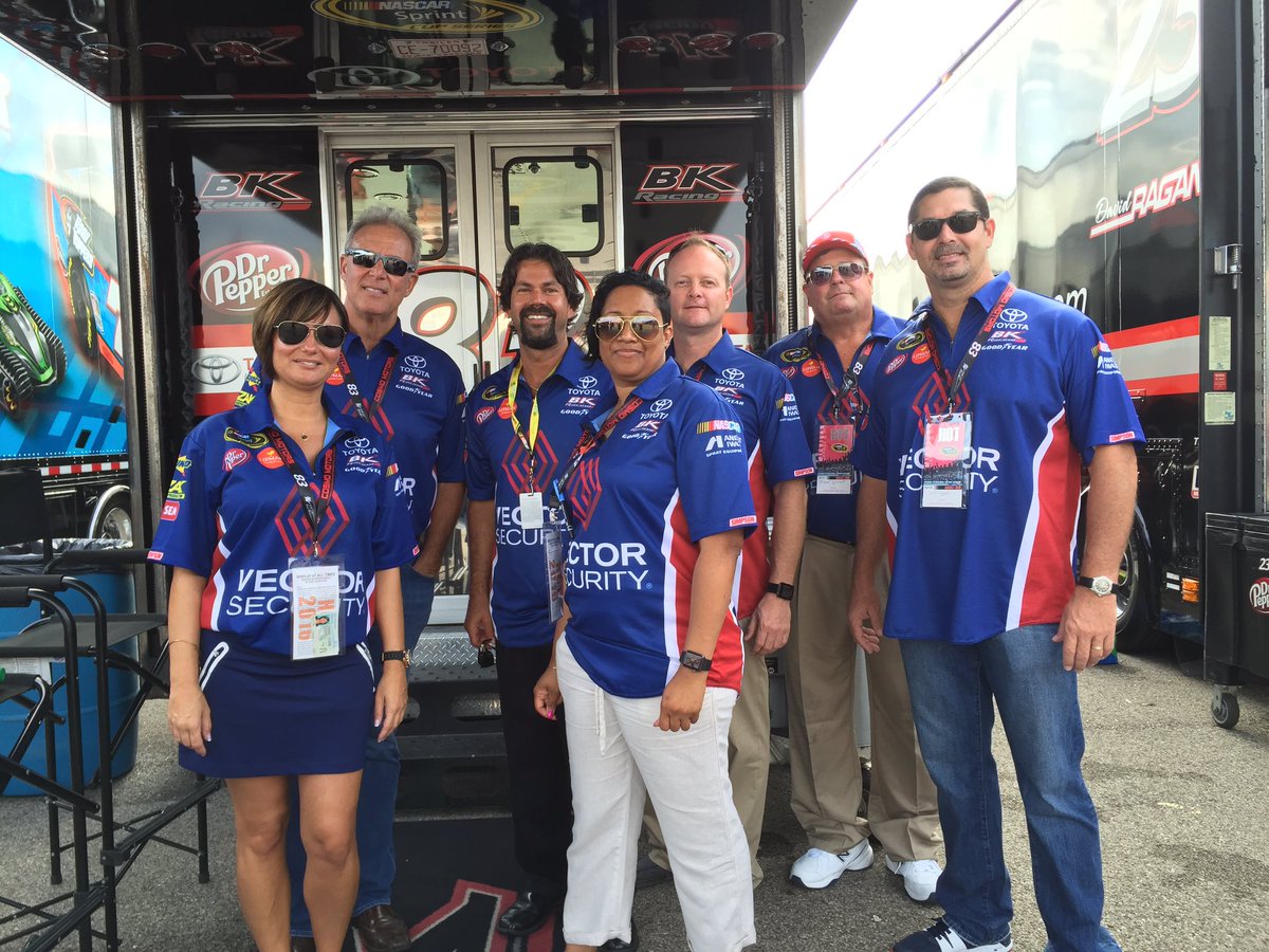 VectorSecurity's tweet image. The #VectorSecurity team is looking sharp! Ready to cheer on #83 @mattdracing @BKRacing_2383
