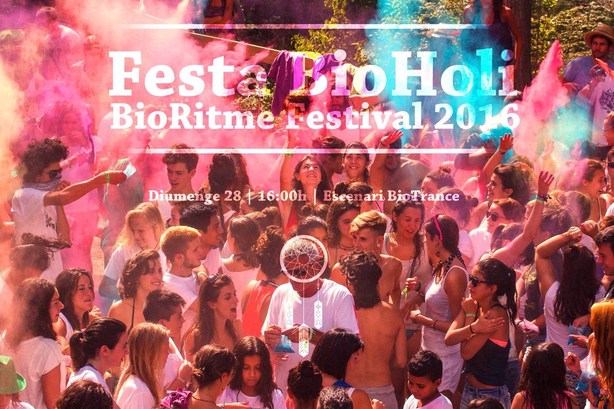 FestBioRitme's tweet photo. A les 16h, festa #BioHoli del #BioRitme2016! Tots amb roba blanca per viure aquesta festa de color i alegria! https://t.co/vKayrCibnE