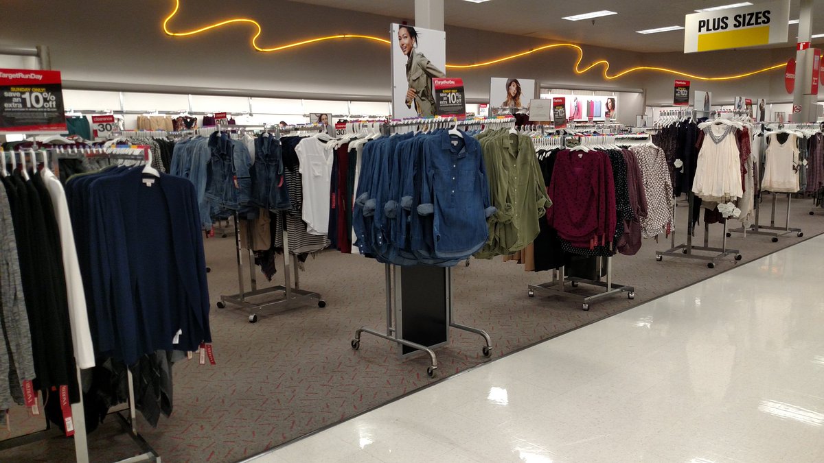 HaileyDBoling's tweet image. Are you ready for an extra 10% off your shopping trip? @Schreibi_Knight @OneEyedLance #t1082 #targetrun