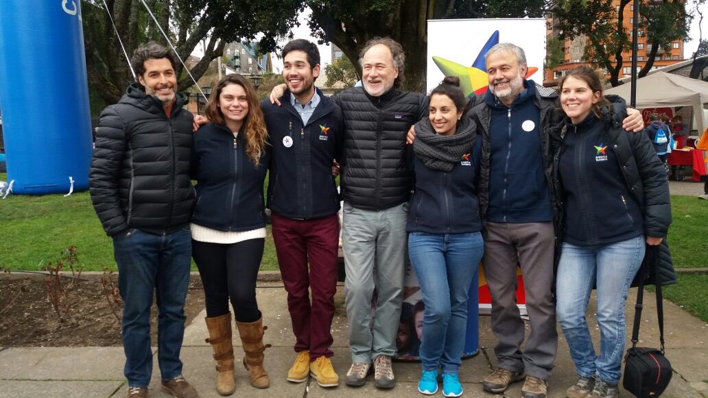 americasolidari's tweet photo. El equipo de América Solidaria en la corrida de Puerto Varas @FPerezBannen @flozulueta @SebaaQuiroga @taniacollante https://t.co/JATEKO65fI