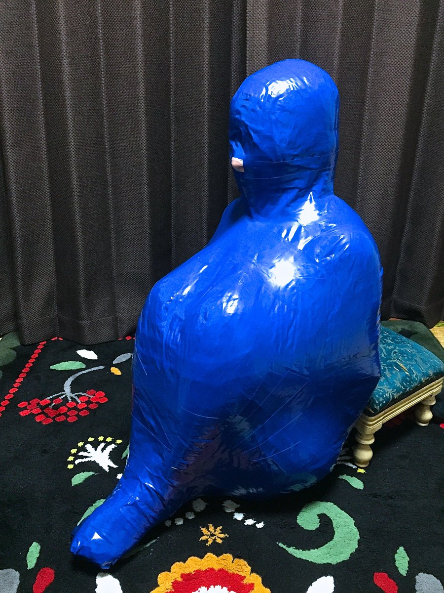 Tokyo-Bondage-Laboratory on X: Poppy came over for a party! I mummified  her in a sitting position, which is her favorite by the way! #SalonDeChiaki  t.coTmkYQTR4Zi  X