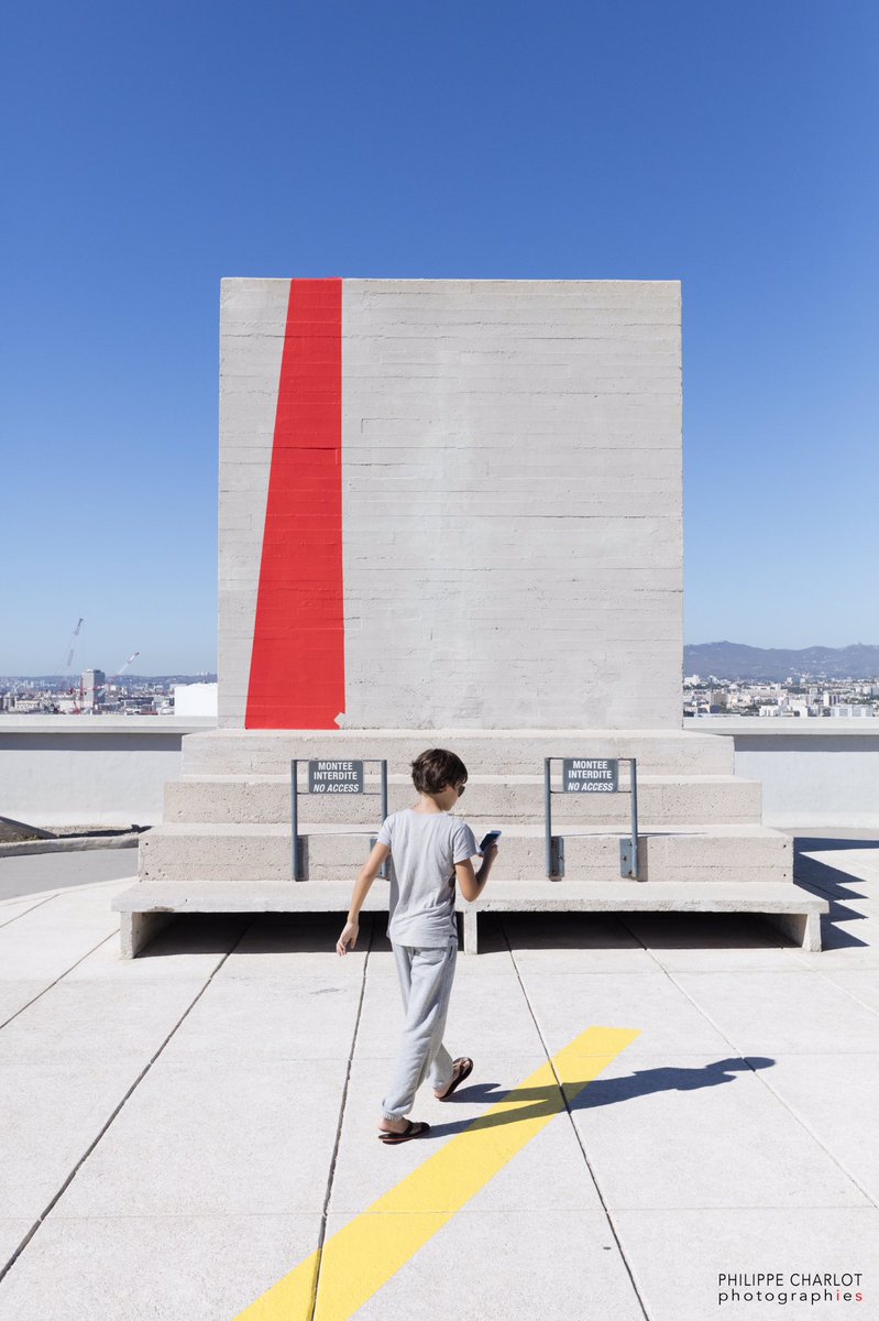 CharlotP's tweet photo. De passage... #citeradieuse #varini #canonfrance #villemarseille #chutmonsecret #lecorbusier @Le_Moniteur https://t.co/fswqGOWuLn