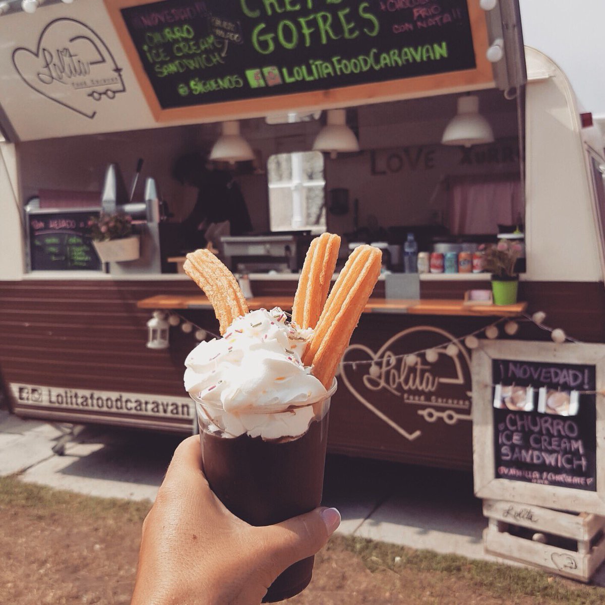 No has probado nuestro #chocolate #frio con #nata y #churros ?? Aún estás a tiempo de venir a <a href="/Fartukarte/">Fartukarte Festival</a> !!!