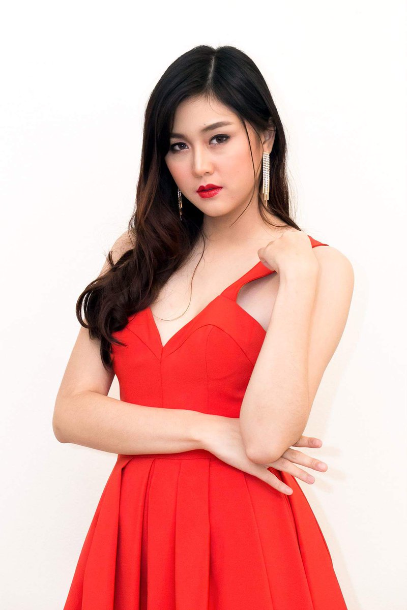 ขอบคุนทุกคนที่ติดตามนะคะ ขอบคุนทุกคำติชมให้แนตด้วยนะคะ :)
 #TheBachelorThailand