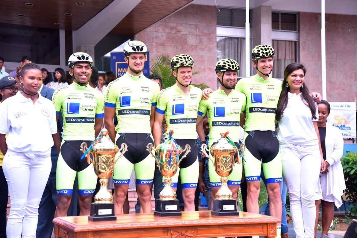 Well done <a href="/LightsByLinea/">Lights By Linea</a> winning #TourdeMaurice ➡️ What a team effort @WaynoRoberts