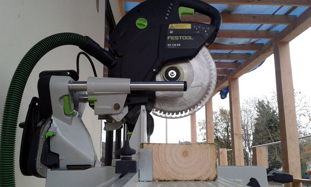 TibbySingh's tweet photo. #Cutting 4x2" tanalized #timbers using #festools #kapex to frame out sections for #planters.

#Carpentery #Joinery https://t.co/3fyPtkLf94